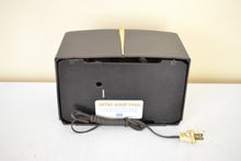 Load image into Gallery viewer, Umber Brown Bakelite 1948 RCA Victor Model 8-X-541 Vacuum Tube AM Radio Sounds Great Popular Bakelite!