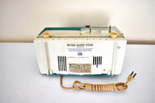 Charger l&#39;image dans la galerie, Monterey Turquoise 1956 RCA Victor Model 8-C-7LE Vacuum Tube AM Alarm Clock Radio Excellent Condition Sounds Great!