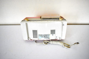 Powder Pink 1956 RCA Victor Model 8-C-7FE Vacuum Tube AM Clock Radio Excellent Condition Sounds Great!