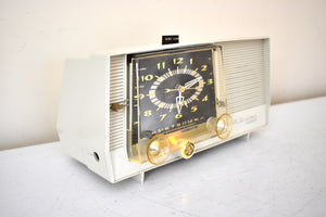 Bluetooth Ready To Go - Cream Ivory 1957 RCA Model C-4E Vacuum Tube AM Radio Sounds Great! Excellent Plus Condition!