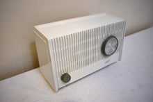 画像をギャラリービューアに読み込む, Alpina White 1964 RCA Victor Model RFA-11W AM Vacuum Tube Alarm Clock Radio Excellent Condition Sounds Terrific!