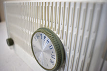 画像をギャラリービューアに読み込む, Alpina White 1964 RCA Victor Model RFA-11W AM Vacuum Tube Alarm Clock Radio Excellent Condition Sounds Terrific!