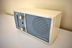 Monterey Blue 1964 - 1965 RCA RFC11A "The Taurus" AM/FM 真空管ラジオのサウンドは素晴らしい!ミントコンディション！