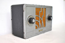 Load image into Gallery viewer, Art Deco Steel 1934 RCA Victor Model 102 Vacuum Tube AM Radio Excellent Condition! Works!