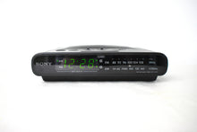 Charger l'image dans la galerie, Wood Grain 1980s 90s Sony Model ICF-C430 Dream Machine AM FM Digital Alarm Clock Radio! Excellent Condition!