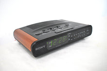 Charger l'image dans la galerie, Wood Grain 1980s 90s Sony Model ICF-C430 Dream Machine AM FM Digital Alarm Clock Radio! Excellent Condition!