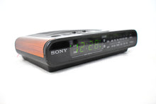 Charger l'image dans la galerie, Wood Grain 1980s 90s Sony Model ICF-C430 Dream Machine AM FM Digital Alarm Clock Radio! Excellent Condition!