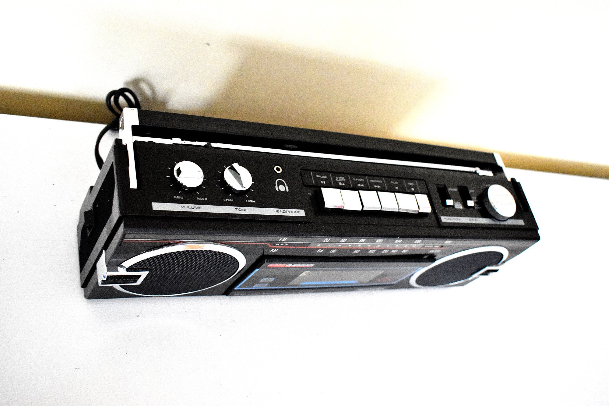 Sound Design Boom Box Soundesign Model 4628BLK AM FM Cassette Mini Boombox Radio! Sounds Gre ...