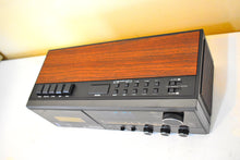 画像をギャラリービューアに読み込む, Walnut Grain Sears Model 23486 AM FM Cassette Digital Alarm Clock Radio! Excellent Condition! Original Box!