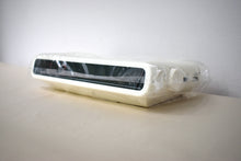 画像をギャラリービューアに読み込む, Polar White 1980s Sharp Model FX-C11 (W) AM FM Digital Alarm Clock Radio! New Old Stock! Original Box Factory Sealed!!