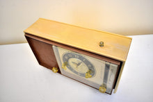 Load image into Gallery viewer, Coppertone 1964 Silvertone Model 6036 Vacuum Tube AM Clock Radio Excellent Condition and Great Sounding!