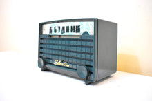 Charger l&#39;image dans la galerie, Bluetooth Ready To Go - Forest Green 1953 Silvertone Model 2006 Vacuum Tube Radio Looks and Sounds Great! Excellent Condition!