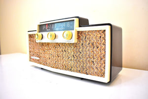 Chocolate Brown 1959 Silvertone Model 9007 Vacuum Tube AM Clock Radio Sounds Terrific! Excellent Condition!