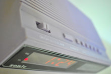 Charger l'image dans la galerie, Purple Lavender Sonic Model CR-100B AM FM Digital Alarm Clock Radio! Excellent Condition! Very Rare!