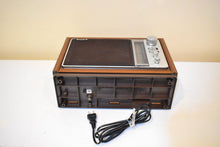 画像をギャラリービューアに読み込む, ソニーだけ！ 1975 ～ 1977 年 Sony モデル TFM-9440W AM/FM ソリッドステート トランジスタ ラジオのサウンドは素晴らしいです。