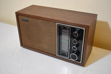 Charger l&#39;image dans la galerie, Sony Only! 1975-1977 Sony Model TFM-9440W AM/FM Solid State Transistor Radio Sounds Great!