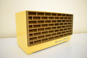 Banana Yellow 1954 Stromberg Carlson Model T4 AM Vacuum Tube Radio Rare Model! Rare Color!