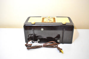 Umber Brown Bakelite 1952 Sylvania Model 540M Vacuum Tube AM Clock Radio Beautiful and Works Like a Charm!