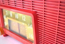 画像をギャラリービューアに読み込む, Flyer Red 1959 Sylvania R518-8483 AM  Vacuum Tube Radio Sounds Great! Loud and Clear Sounding!