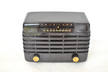 Charger l'image dans la galerie, Mocha Brown 1947 Teletone Model 135 Vacuum Tube AM Radio! Excellent Condition!