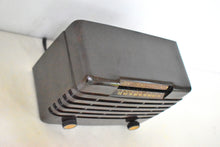 Charger l'image dans la galerie, Mocha Brown 1947 Teletone Model 135 Vacuum Tube AM Radio! Excellent Condition!