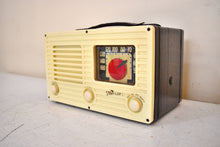 Load image into Gallery viewer, Alligator Wood 1950 Travler Model 5022 AM Portable Vacuum Tube Radio Excellent Condition! Sounds Great!