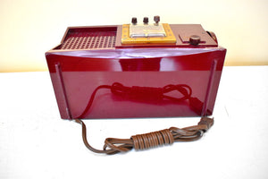 Maroon Burgundy 1955 Travler Model 55C42 Vacuum Tube AM Radio Rare Design! Sounds Great! Excellent Condition!