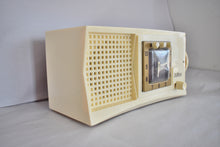 Load image into Gallery viewer, Vanilla Ivory 1955 Travler Model 55C42 Vacuum Tube AM Radio Rare Design! Sounds Great! Excellent Condition!