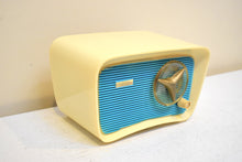 Load image into Gallery viewer, Turquoise and White 1959 Travler Model T-204 AM Vacuum Tube Radio Cute As A Button! Sounds Awesome!