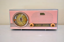 画像をギャラリービューアに読み込む, チャルフォンテ ブルー ターコイズ 1959 Truetone D-2801 真空管 AM クロック ラジオ 素晴らしい状態です。ステラーですね！