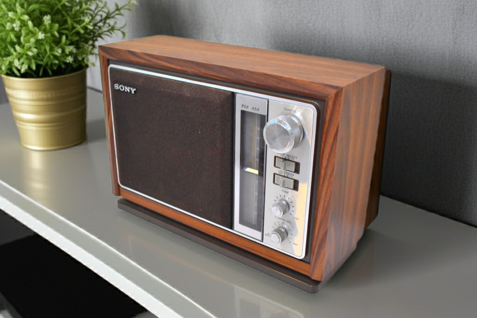 ラジオ・コンポ SONY Vintage radio Sony Only! 1975-1977 Sony Model TFM-9440W AM/FM Solid State