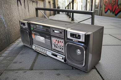 Sony Model CFS-1000 AM FM Cassette Boombox Radio! Sounds Great Excellent Condition! Everything Works!
