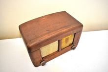 Load image into Gallery viewer, Solid Wood 1942 Philco Model 42-PT-96 Vacuum Tube AM Radio Works Great!