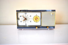 画像をギャラリービューアに読み込む, Victoria Pink 1961 Westinghouse Model H7766L6A AM Vintage Radio Excellent Condition Sounds Terrtific!