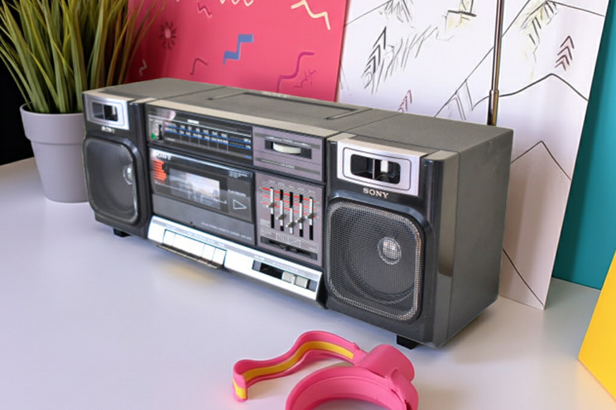 GenX 80's Sony Model CFS-1000 AM FM Cassette Boombox Radio! Sounds