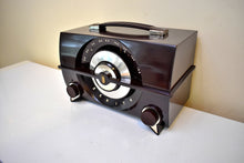 Load image into Gallery viewer, Umber Brown 1954 Zenith Model Y615 AM Vacuum Tube Radio Excellent Condition! Monster Sound!