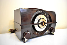 Load image into Gallery viewer, Umber Brown 1954 Zenith Model Y615 AM Vacuum Tube Radio Excellent Condition! Monster Sound!