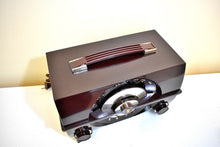 Load image into Gallery viewer, Umber Brown 1954 Zenith Model Y615 AM Vacuum Tube Radio Excellent Condition! Monster Sound!