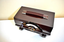 Load image into Gallery viewer, Umber Brown 1954 Zenith Model Y615 AM Vacuum Tube Radio Excellent Condition! Monster Sound!