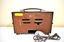 Load image into Gallery viewer, Umber Brown 1954 Zenith Model Y615 AM Vacuum Tube Radio Excellent Condition! Monster Sound!