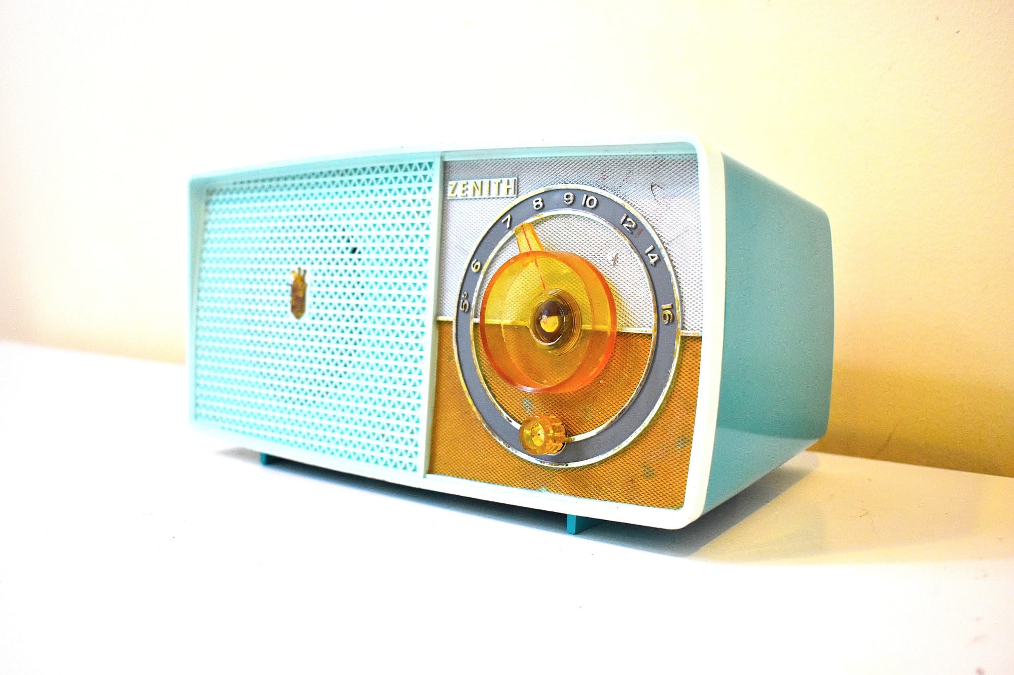 Regal Turquoise Frost Blue 1959 Zenith Model B511