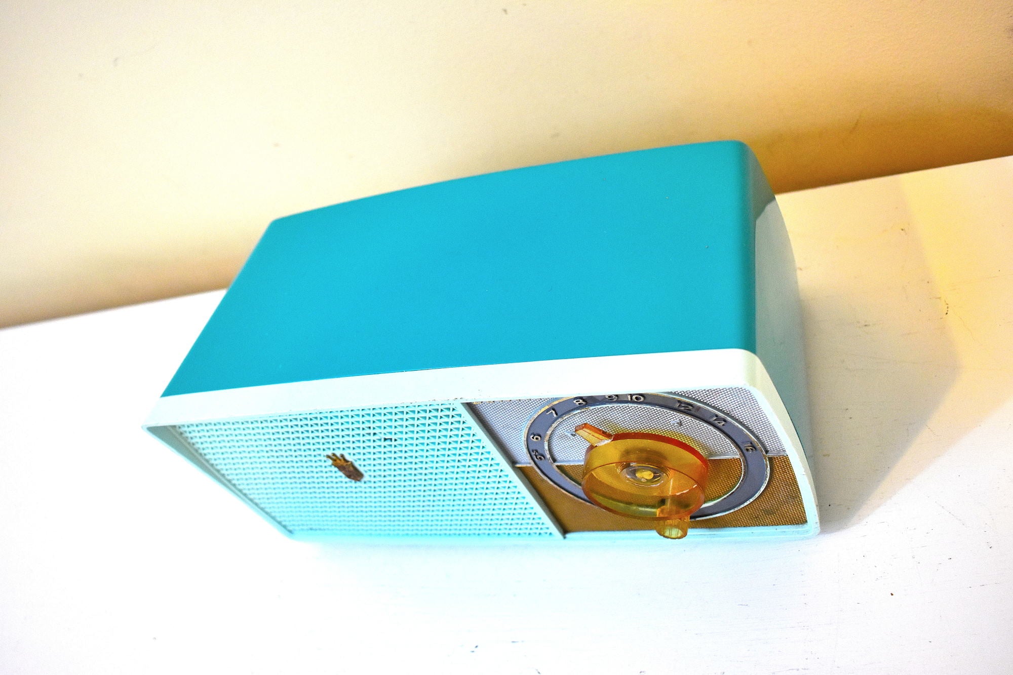 Regal Turquoise Frost Blue 1959 Zenith Model B511