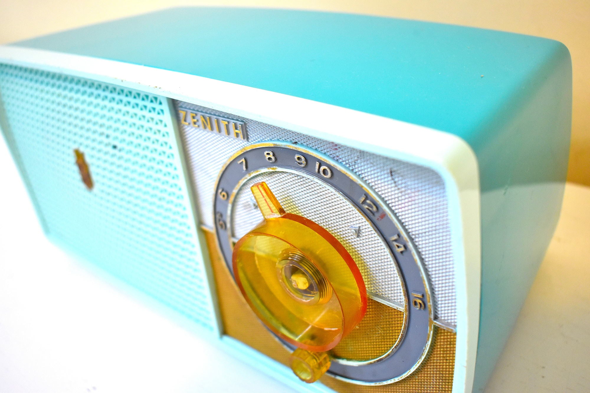 Regal Turquoise Frost Blue 1959 Zenith Model B511