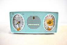 Charger l'image dans la galerie, Belvedere Blue 1959 Zenith Model B514F Vacuum Tube Radio! Sounds Great and Looks Great! Excellent Condition!