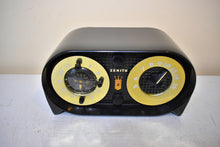 Load image into Gallery viewer, Mamba Black Owl Eyes Bakelite 1950 Zenith Model G516 AM Vacuum Tube Radio Excellent Condition! Great Sounding!