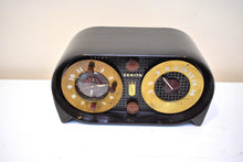Load image into Gallery viewer, Espresso Brown Owl Eyes 1951 Zenith Model G516 AM Vacuum Tube Radio Great Looking and Sounding!