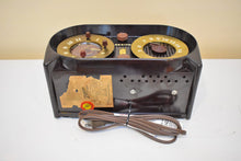 Load image into Gallery viewer, Espresso Brown Owl Eyes 1951 Zenith Model G516 AM Vacuum Tube Radio Great Looking and Sounding!