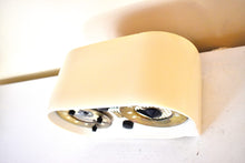 Load image into Gallery viewer, White Owl Eyes 1951 Zenith Model G516 AM Vacuum Tube Radio Great Looking and Sounding! Rare Color!