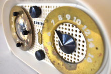 Load image into Gallery viewer, White Owl Eyes 1951 Zenith Model G516 AM Vacuum Tube Radio Great Looking and Sounding! Rare Color!