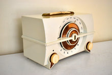 Load image into Gallery viewer, Alabaster White 1952 Zenith Model J615W AM Vacuum Tube Radio Excellent Condition and Very Loud Clear Sounding!